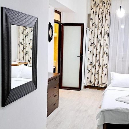 Isabell Home Яссы Экстерьер фото